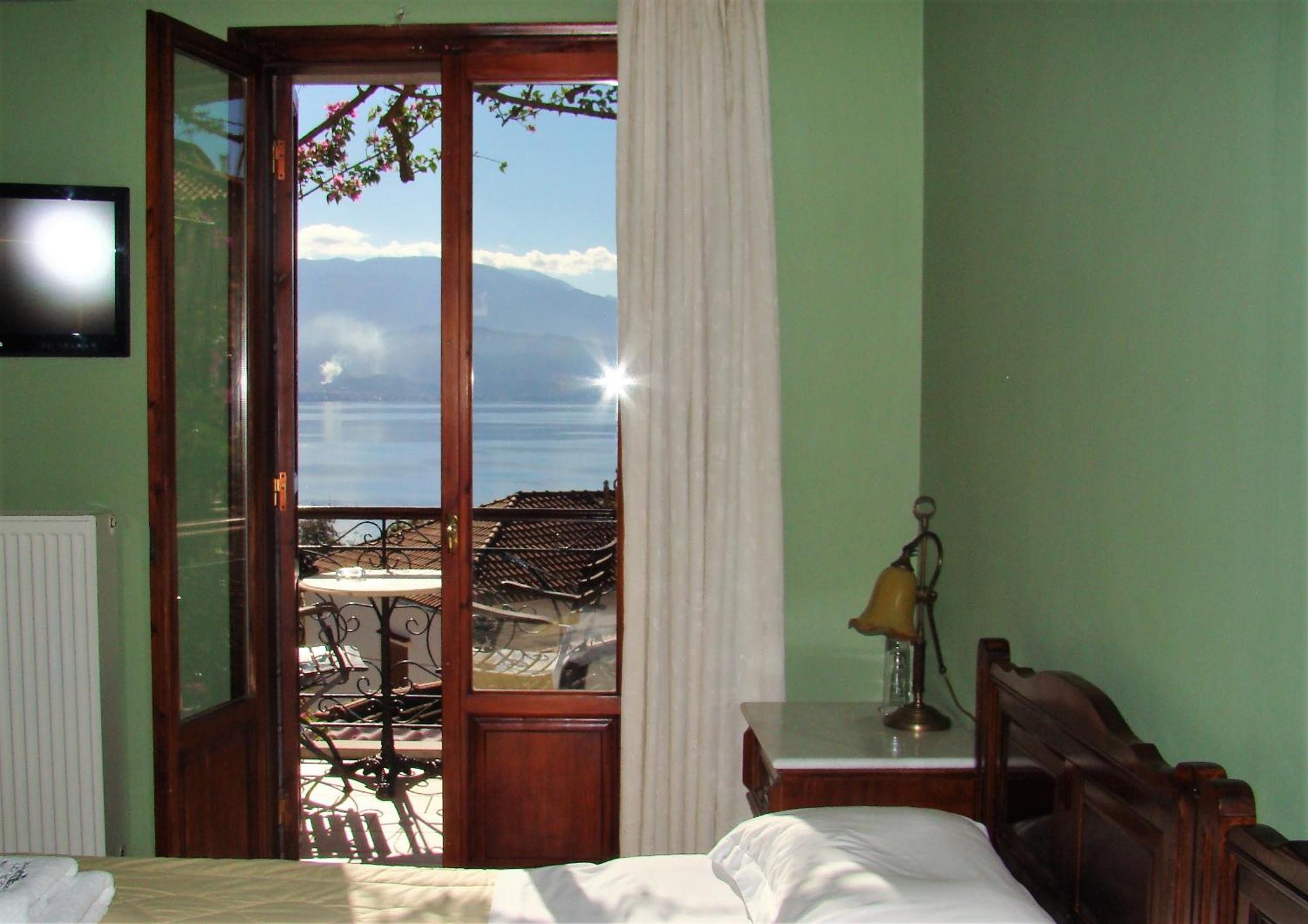 Ilion Hotel Nafpaktos Bagian luar foto
