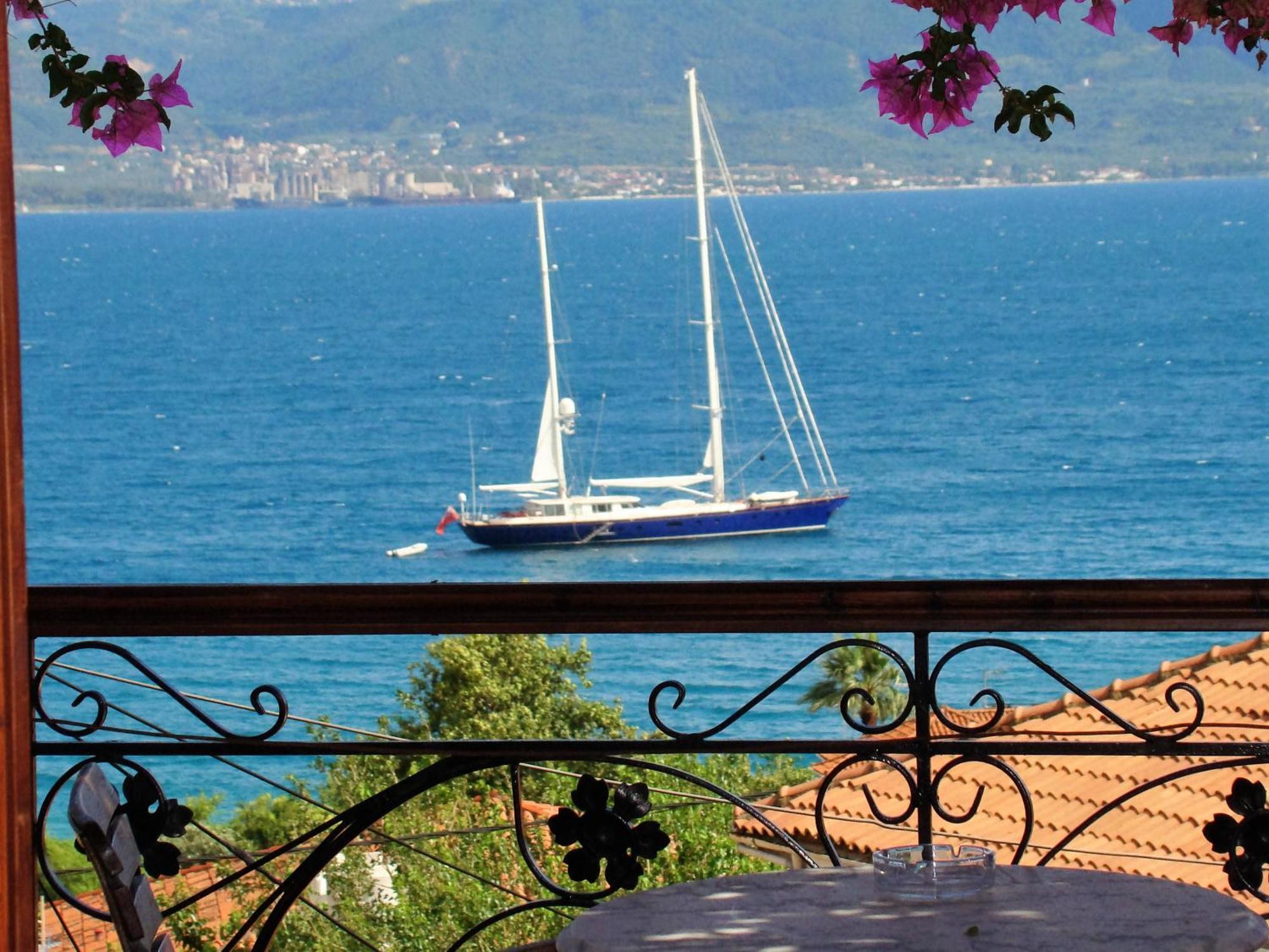 Ilion Hotel Nafpaktos Bagian luar foto